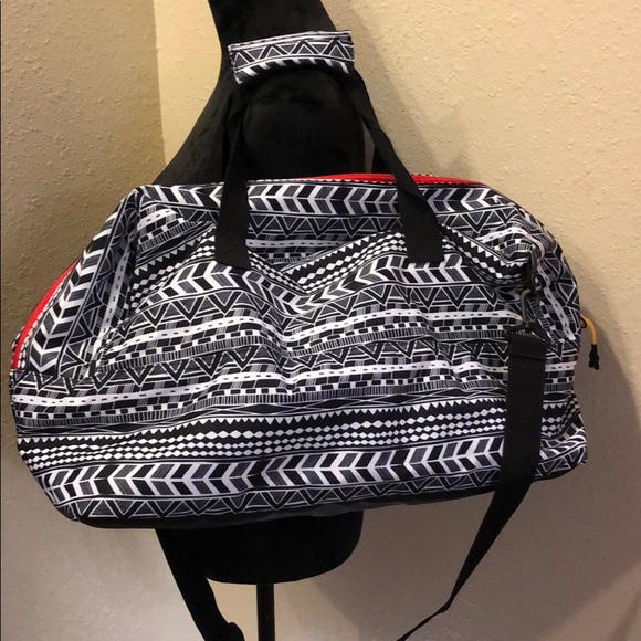 Hex Handbags - Hex Weekender with Cosmetic Bag